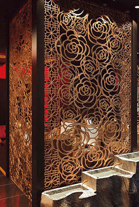 雕花屏（píng）風