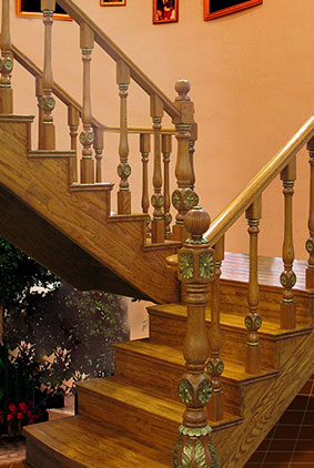 實木樓梯扶手（shǒu）